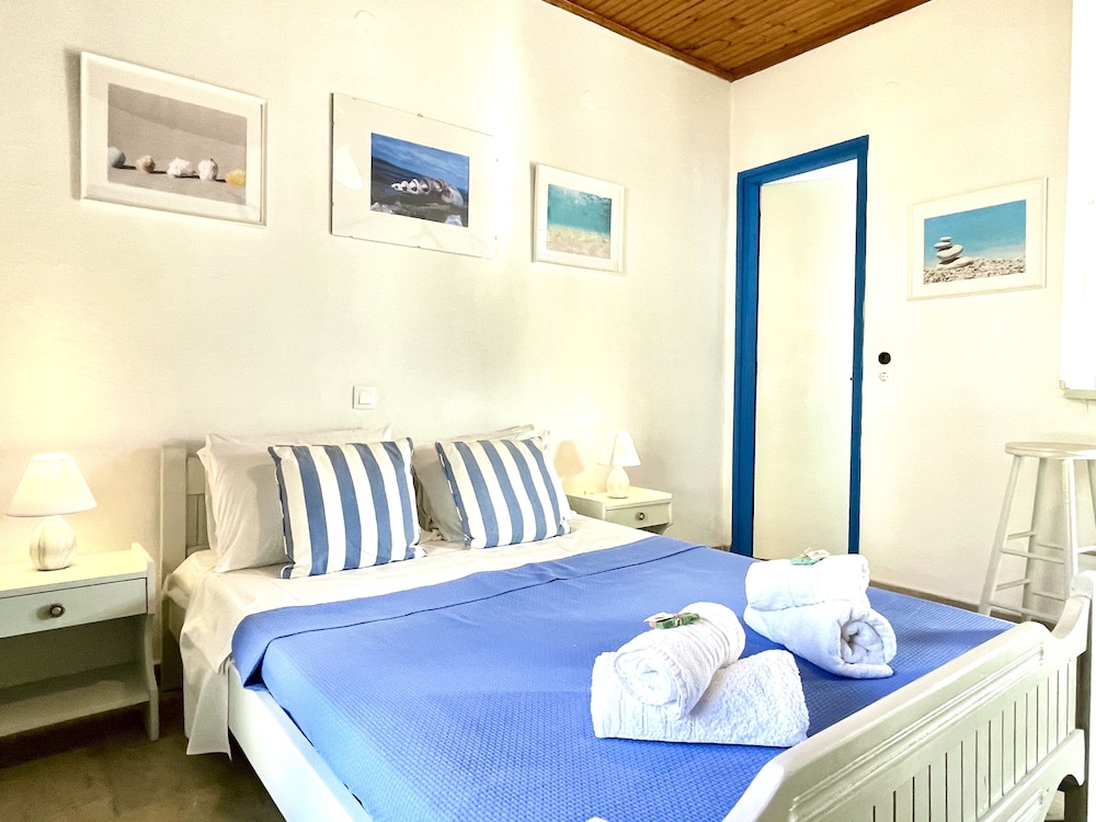 

Milano - Kassiopi - Sunflower Apartments & Studios