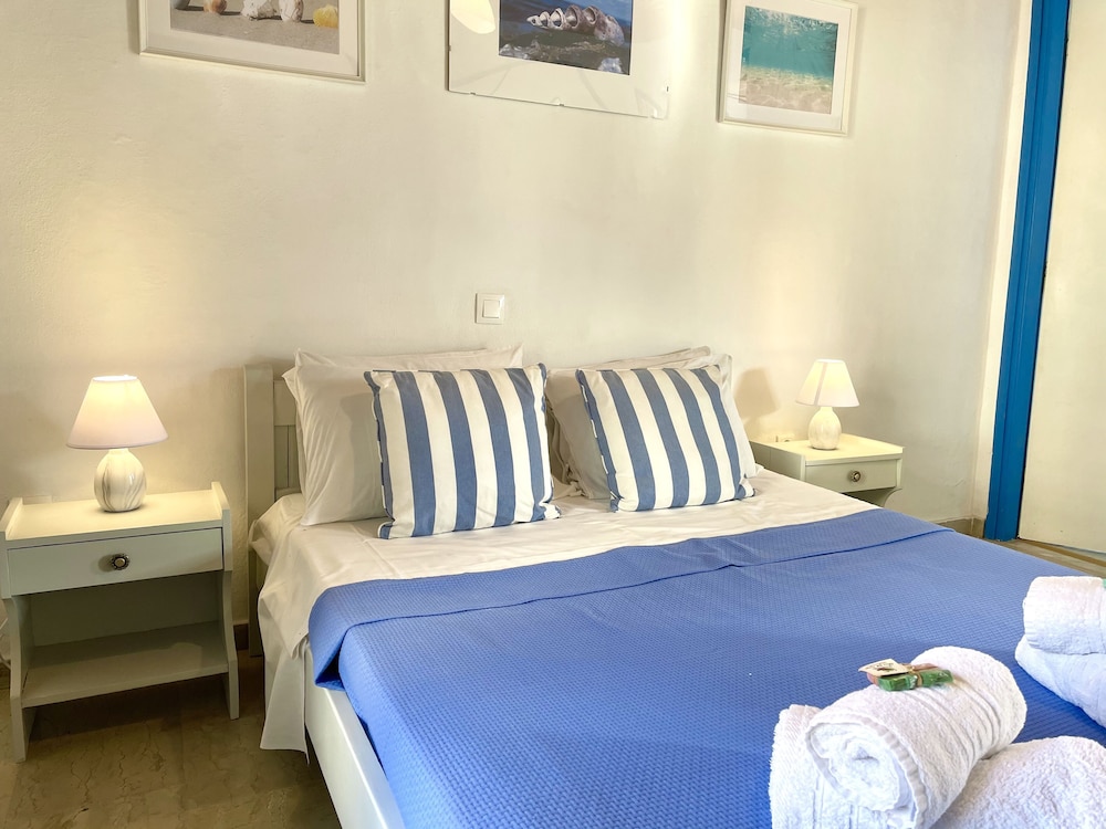 

Napoli - Kassiopi - Sunflower Apartments & Studios