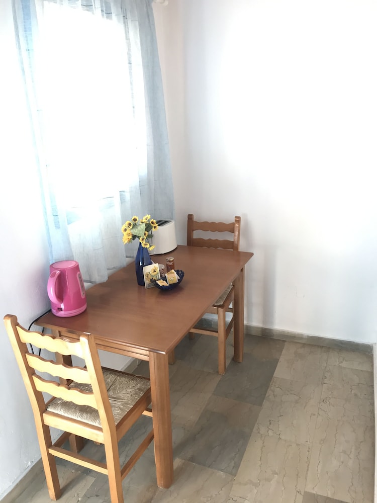 

Firenze - Kassiopi - Sunflower Apartments & Studios
