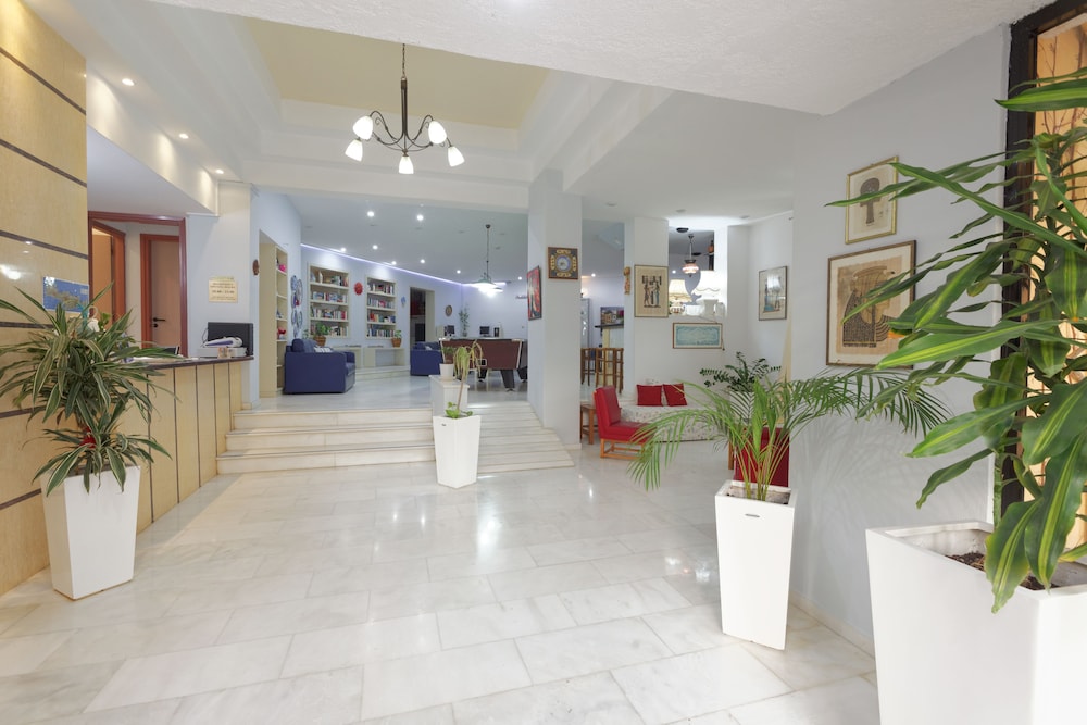 

Brindisi - Hersonissos - Latania Apartments