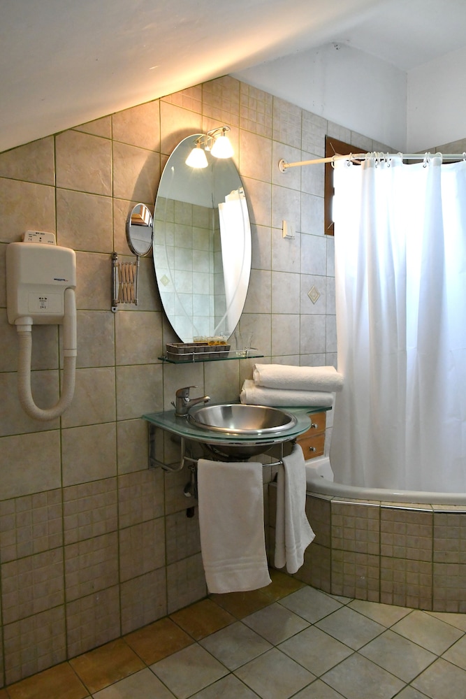 

Bologna - Aghia Triada - Four Seasons Hotel