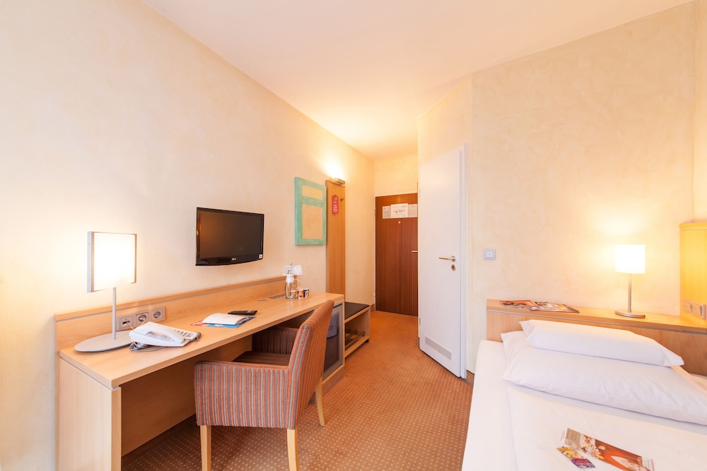 

Napoli - Maintal - Hotel Offenbacher Hof