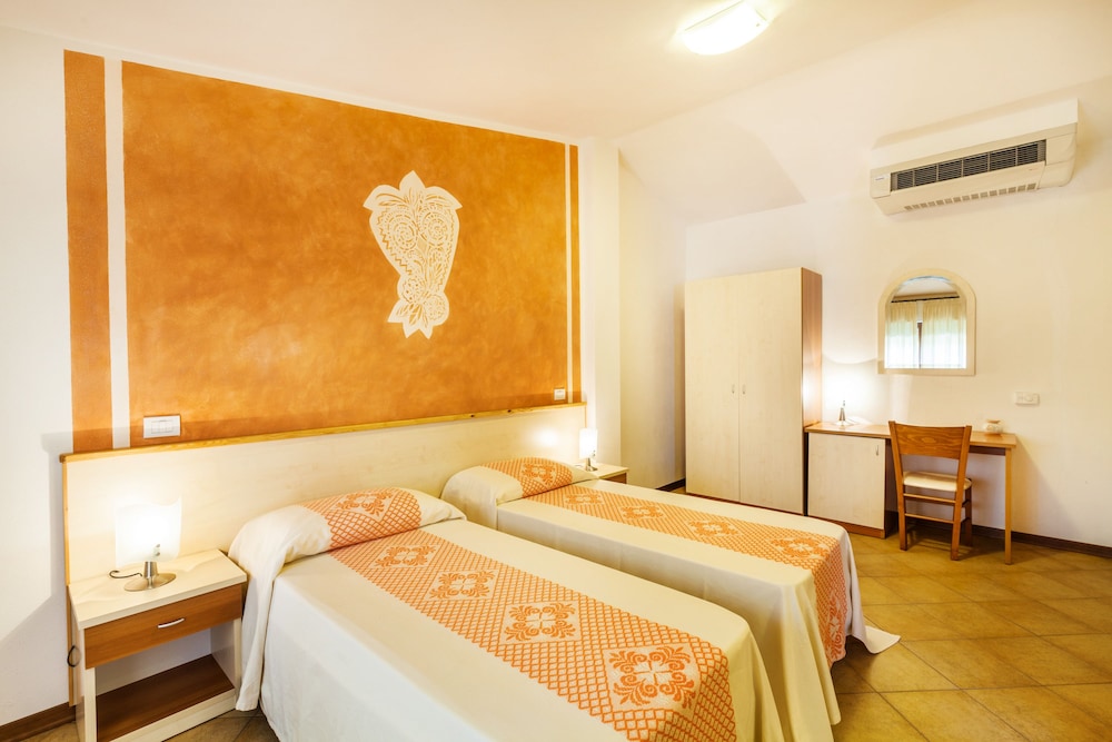 

Bologna - Aglientu - Hotel Petri Marini