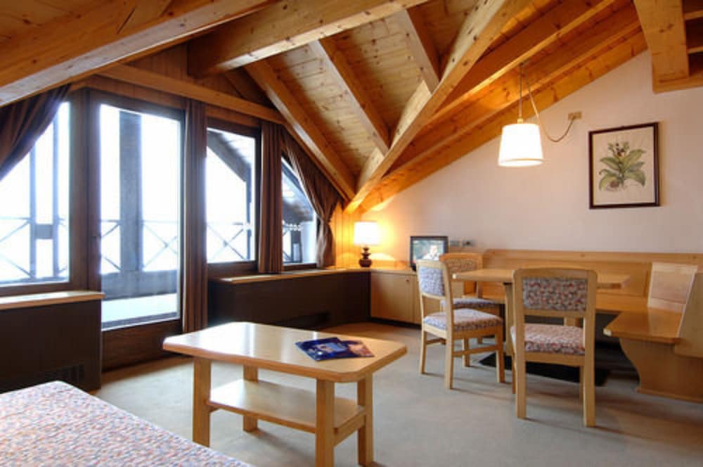 

Napoli - Folgarida - HOTIDAY Apartment Collection - Campiglio Grostè