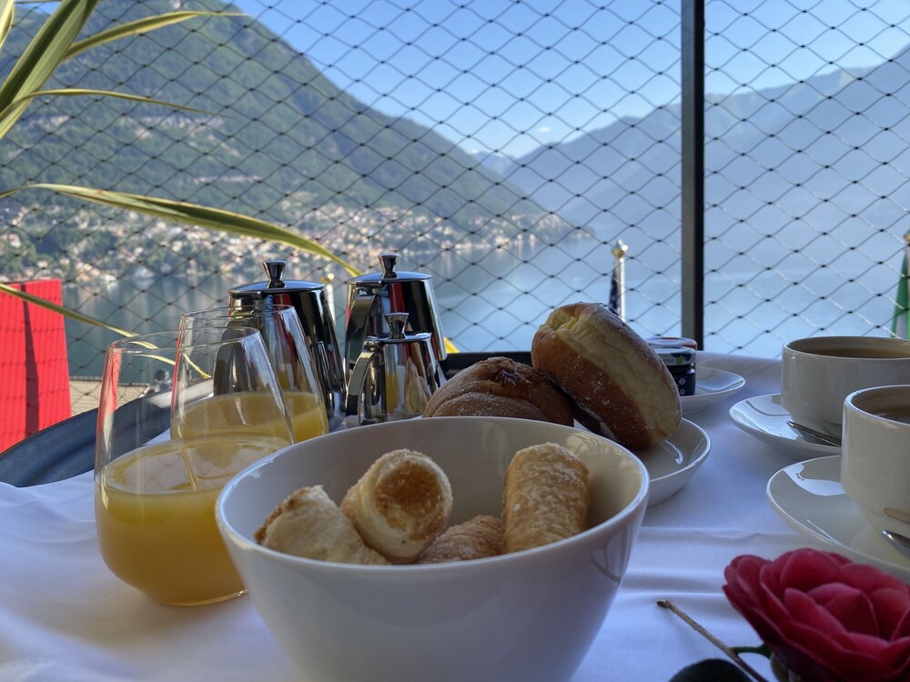 

Catania - Nesso - Hotel Lago
