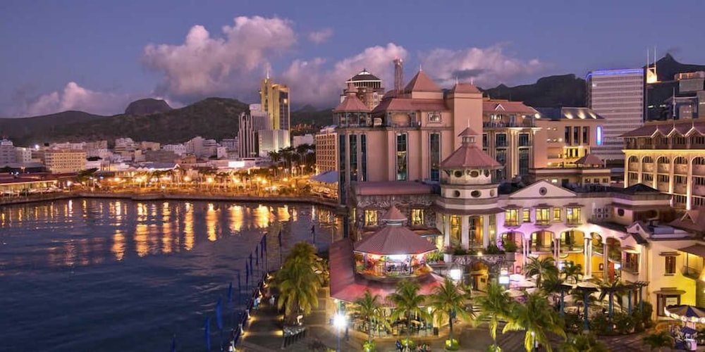 

Trieste - Port Louis - Champ de Mars B&B
