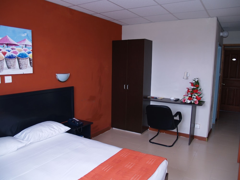 

Milano - Baie du Tombeau - Champ de Mars B&B