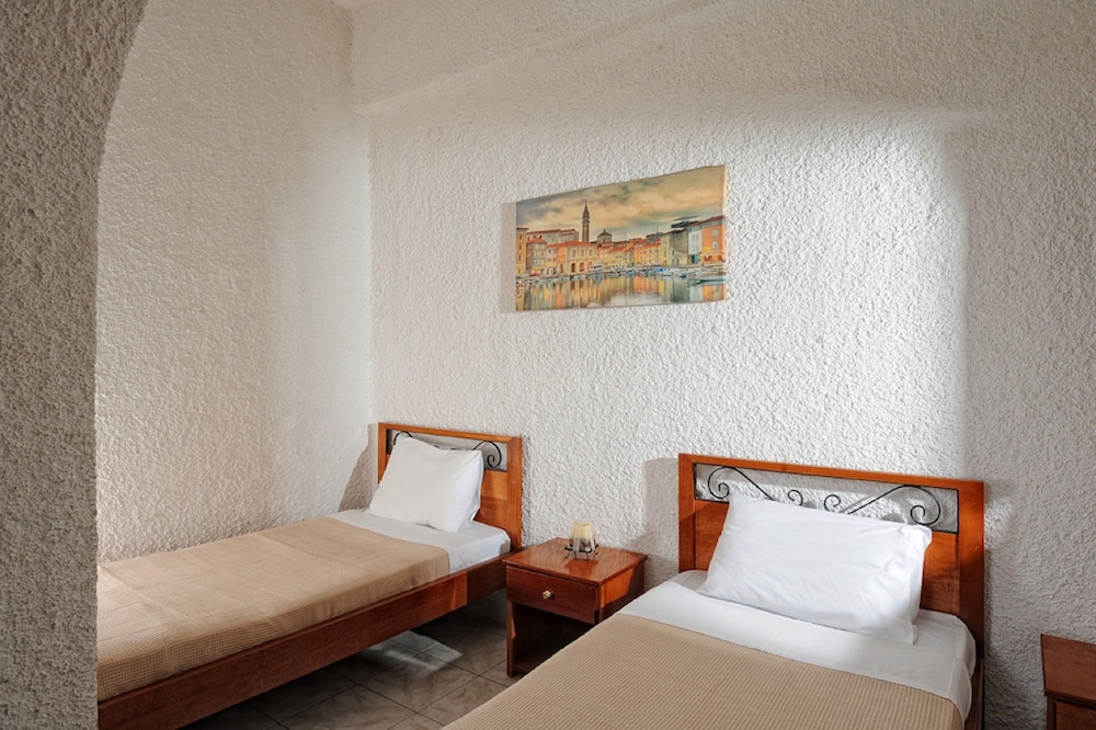 

Roma - Malia - Erofili Apartments