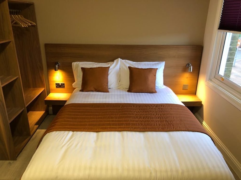 

Roma - Luton - Eagle Hotel Luton Airport