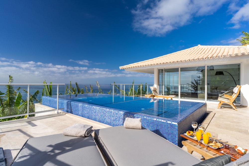 

Bari - Calheta - Escarpa - The Madeira Hideaway