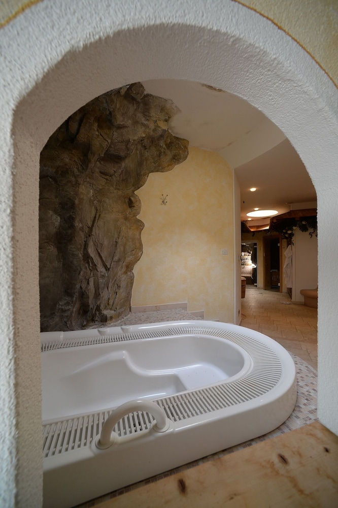 

Cagliari - Levico Terme - Hotel Compet
