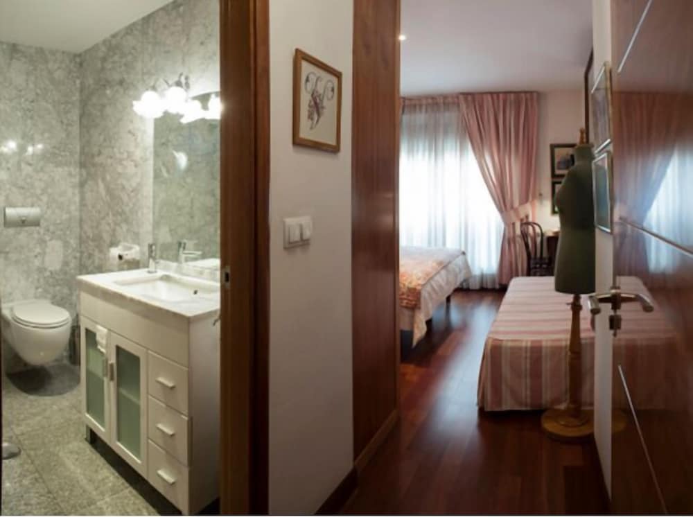 

Roma - Cuenca - Ch Hostal Victoria