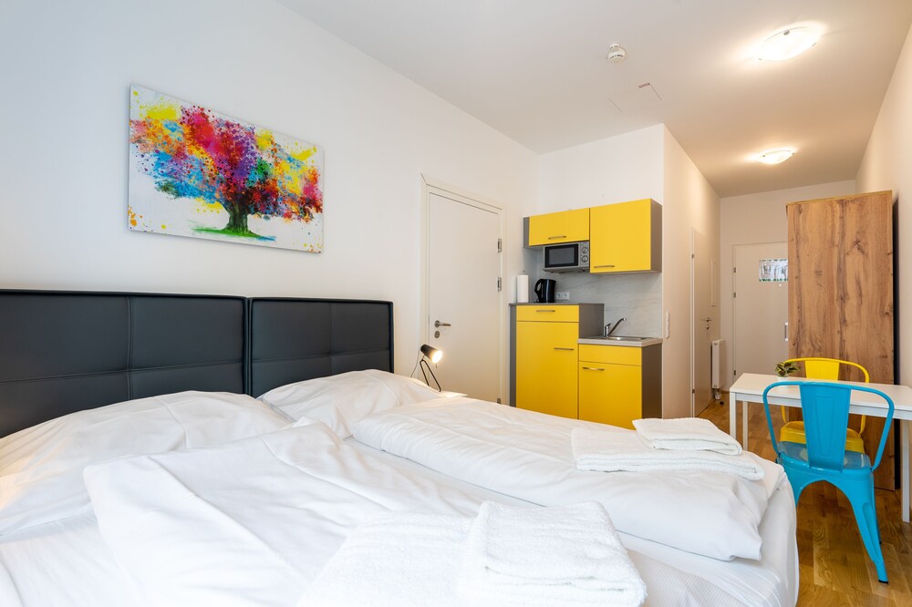 

Napoli - Groß-Enzersdorf - FeelGood Apartments SmartLiving | contactless check-in