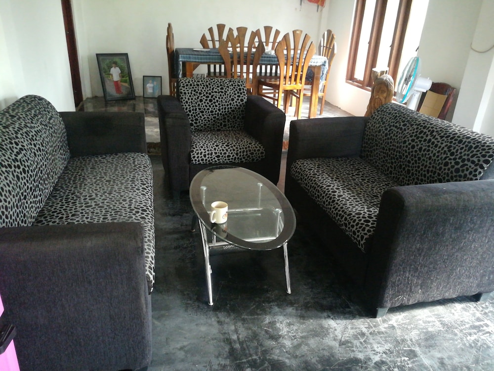 

Roma - Dambulla - Tiny Holiday Resort