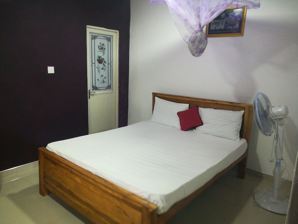 

Roma - Dambulla - Tiny Holiday Resort