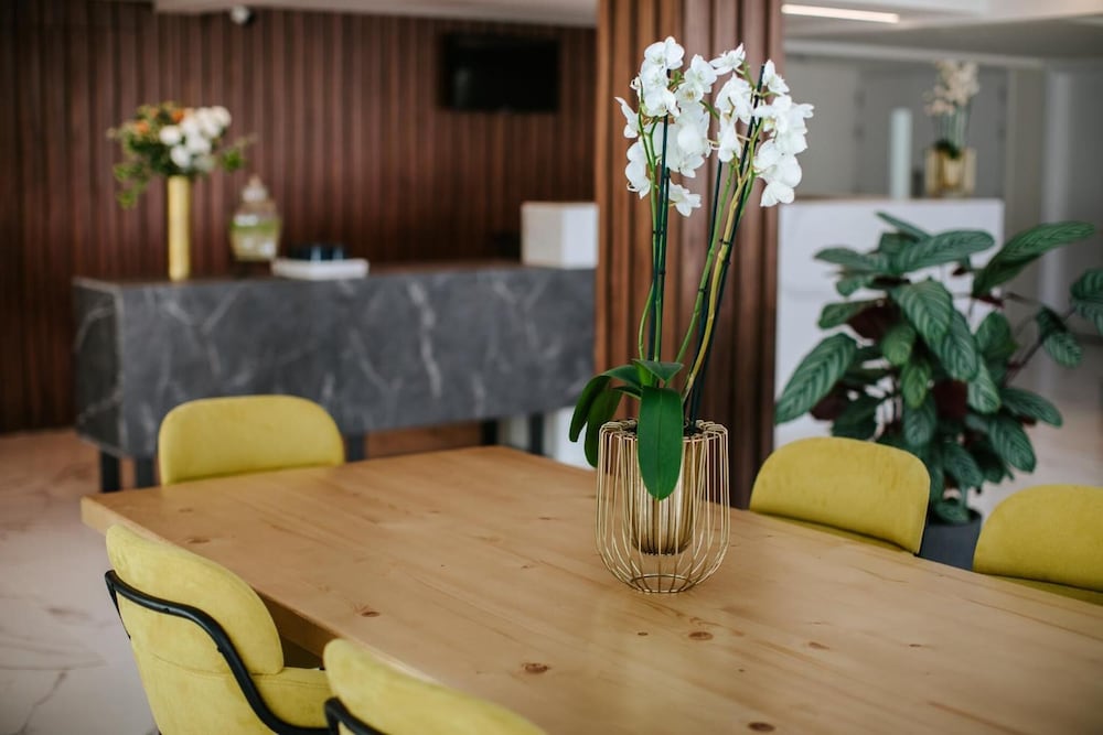 

Napoli - Ayia Napa - Cosmo Napa Boutique Hotel
