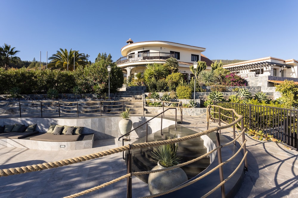 

Cagliari - Arona - Hotel Alta Montaña