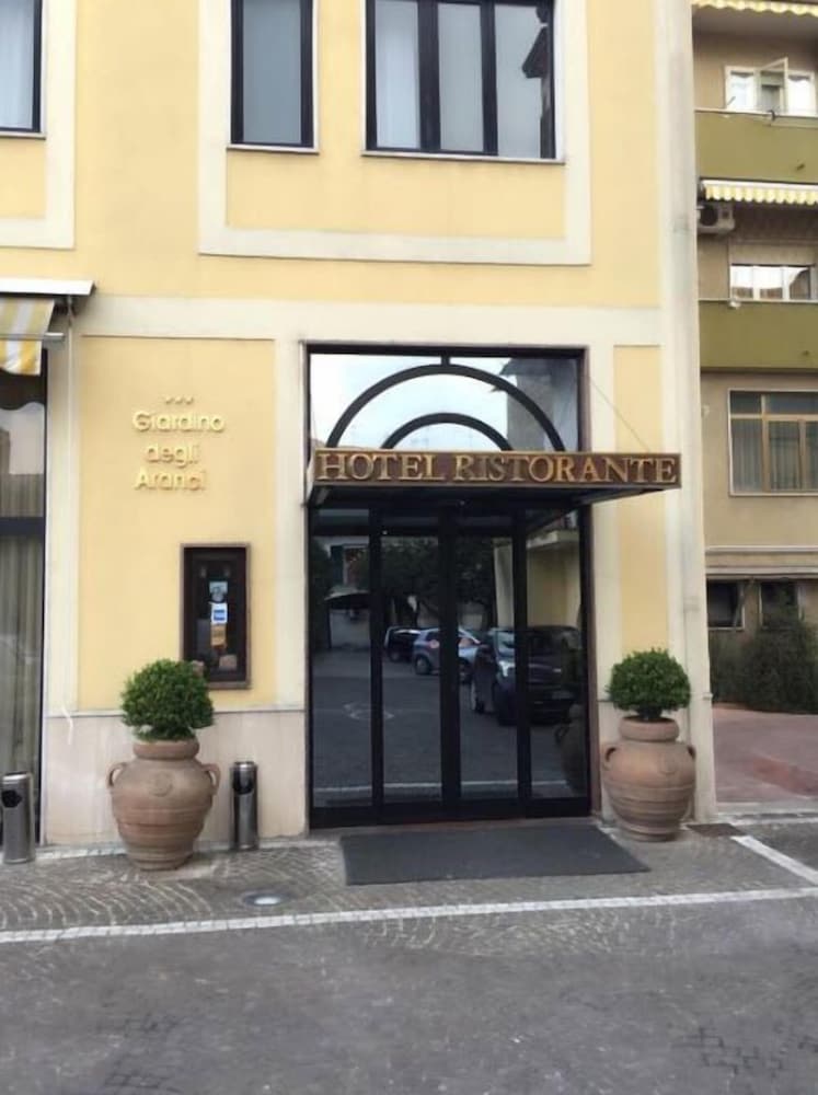 

Milano - Teverola - Hotel Giardino degli Aranci