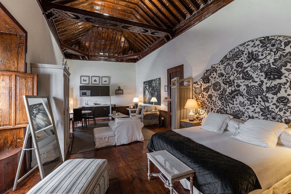 

Palermo - Los Silos - Isla Baja Suites