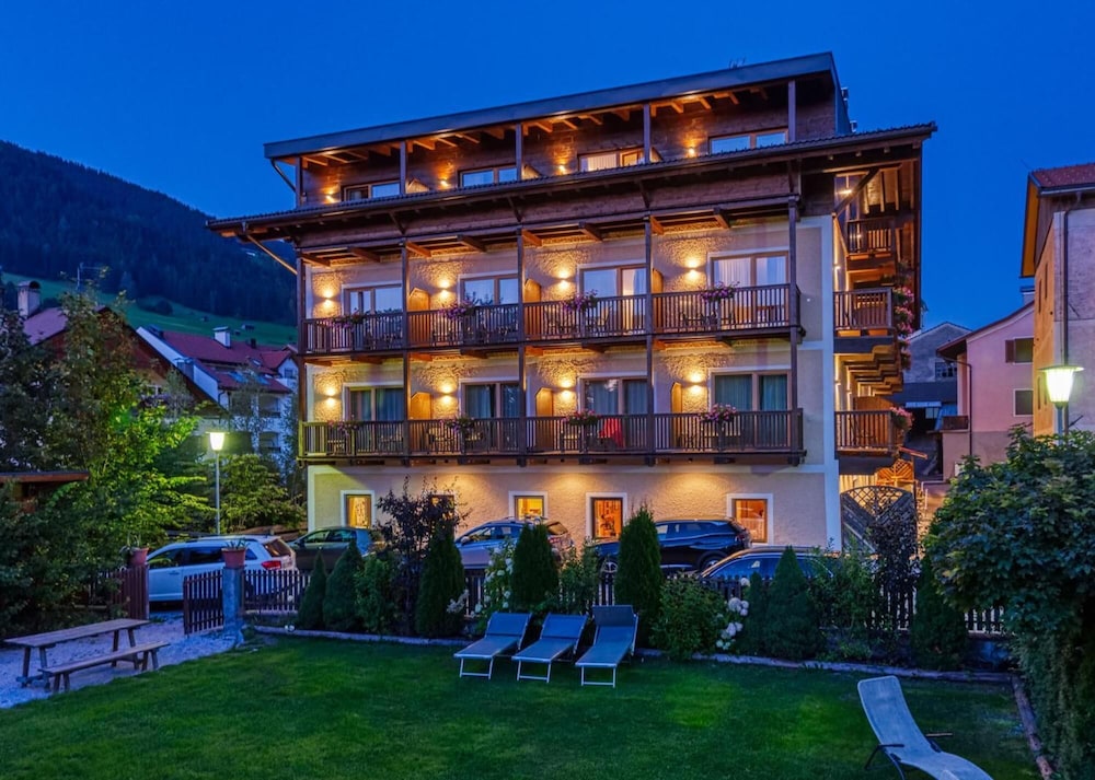 

Cagliari - San Candido - Hotel Rose