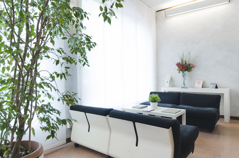 

Cagliari - Milano - Hotel Molise 2