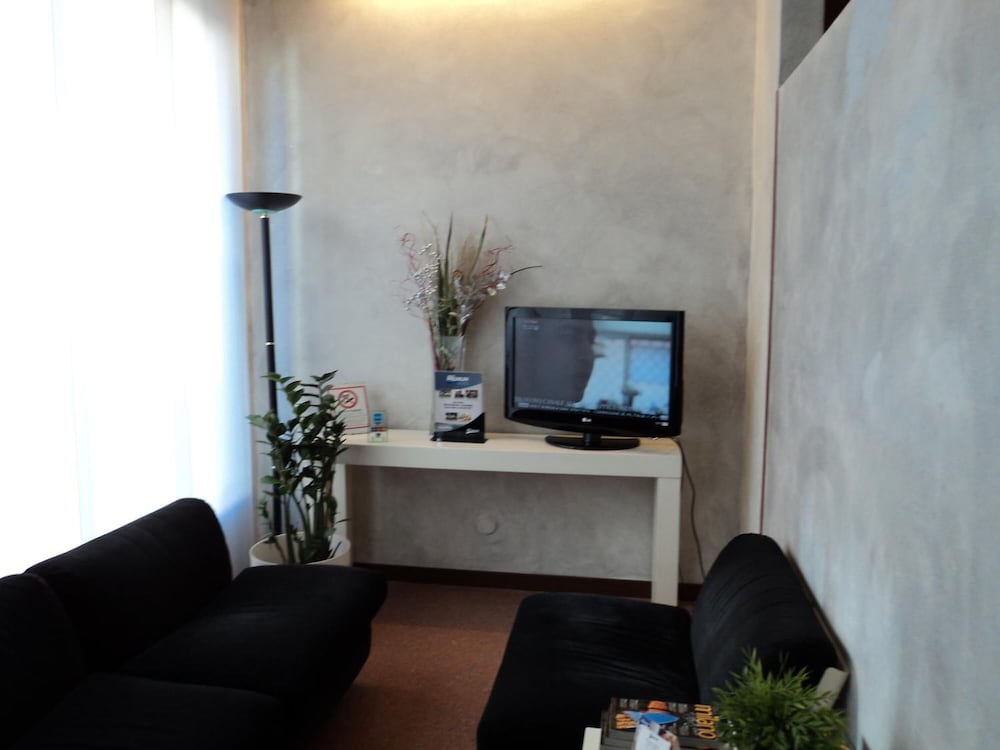 

Catania - Milano - Hotel Molise 2