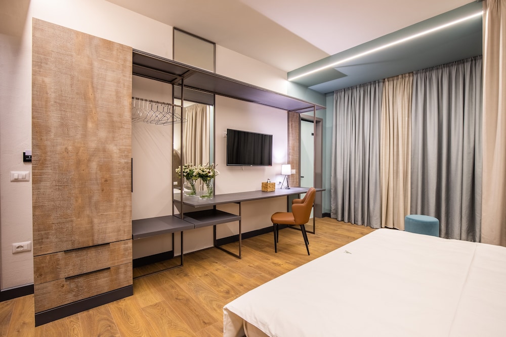 

Venezia - Tirana - Allure Boutique Hotel