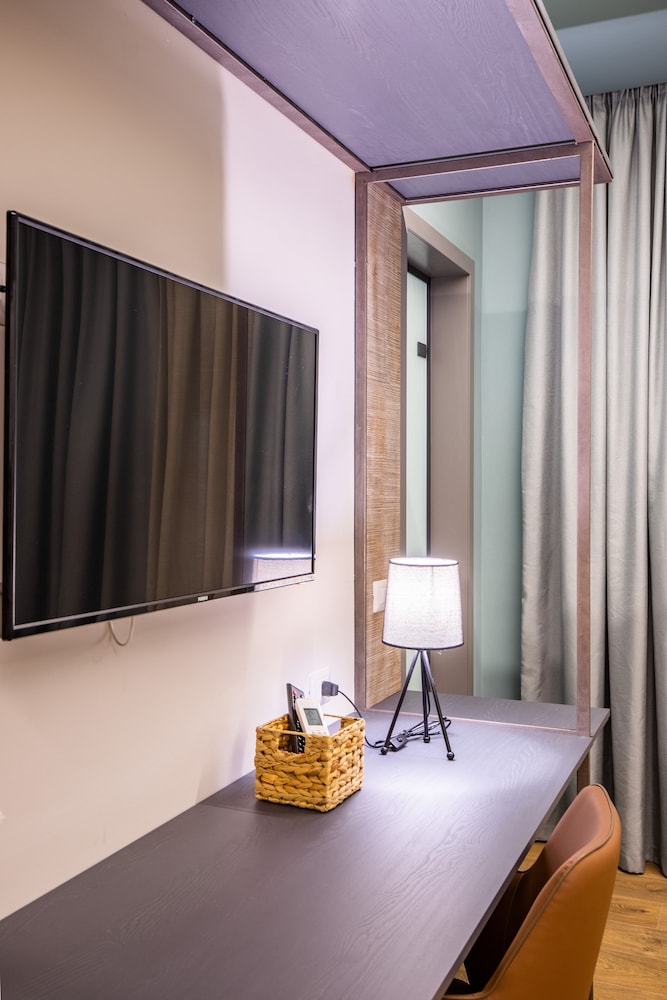 

Bologna - Tirana - Allure Boutique Hotel