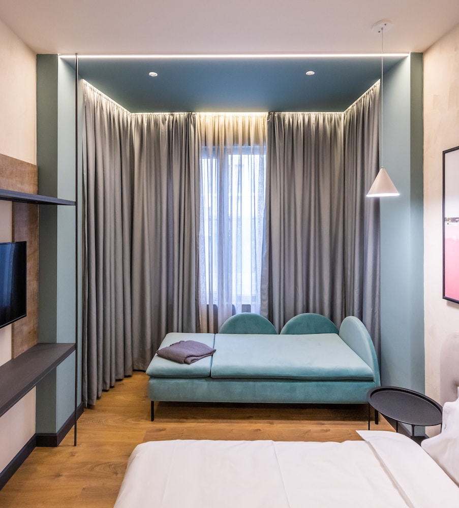 

Torino - Tirana - Allure Boutique Hotel