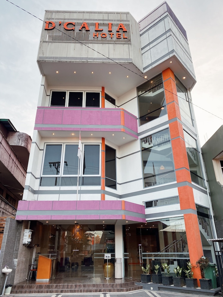 

Bari - Tarakan - Hotel D' CaLia Tarakan