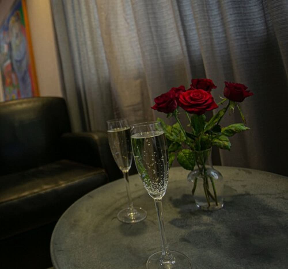 

Roma - Akureyri - Hotel Norðurland