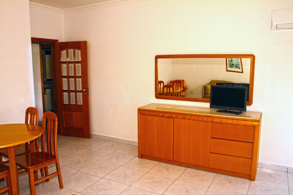

Milano - Praia da Rocha - Plaza Real Atlantichotels