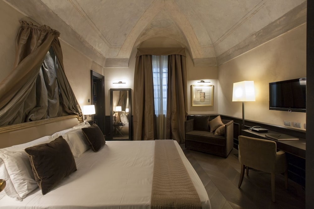 

Napoli - Fossano - Palazzo Righini