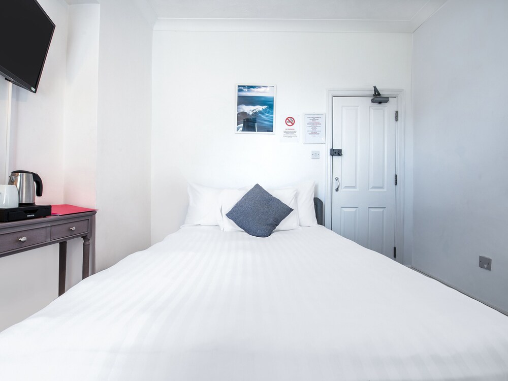 

Napoli - Clacton-On-Sea - OYO Pier Hotel