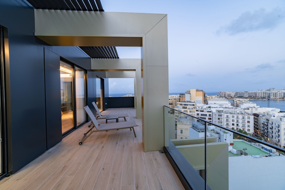 

Lamezia Terme - La Valletta - Mercure St. Julian's Malta