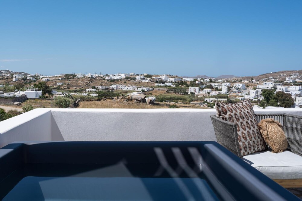 

Napoli - Agios Stefanos - Vrachos Suites Mykonos