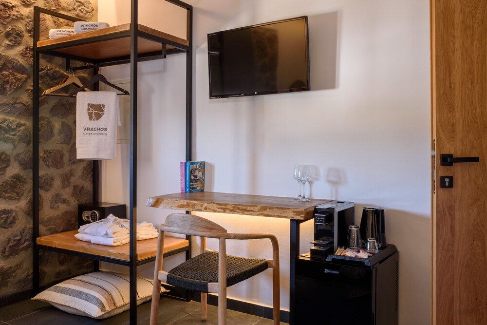 

Venezia - Ano Mera - Vrachos Suites Mykonos