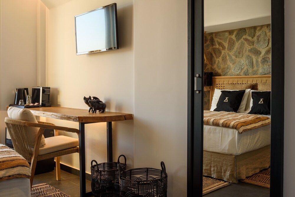 

Venezia - Super Paradise Beach - Vrachos Suites Mykonos