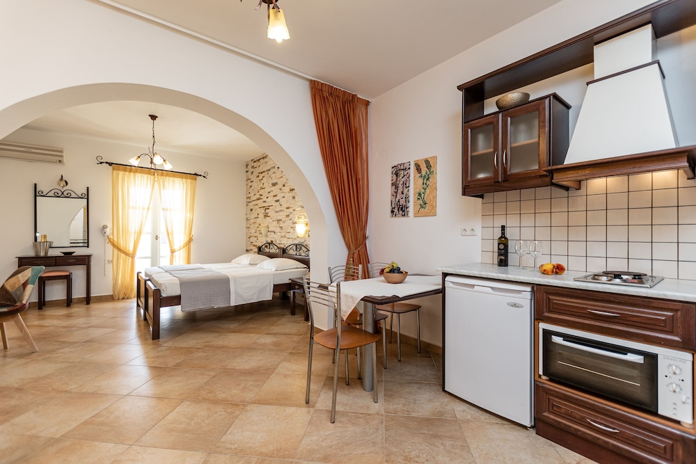 

Firenze - Naxos Chora - Annita's Village Hotel