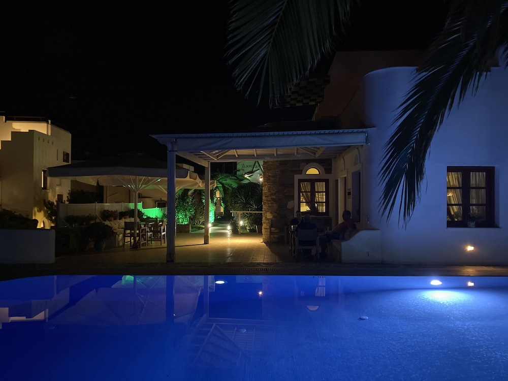 

Milano - Stelida - Annita's Village Hotel
