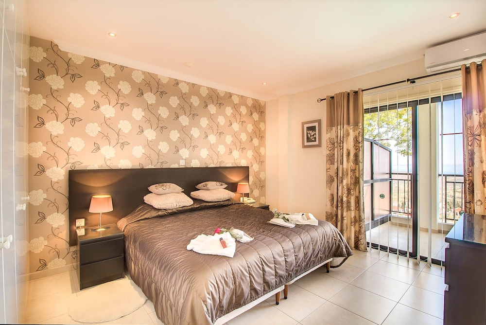 

Bari - Pissouri - Hill View Hotel Apartments