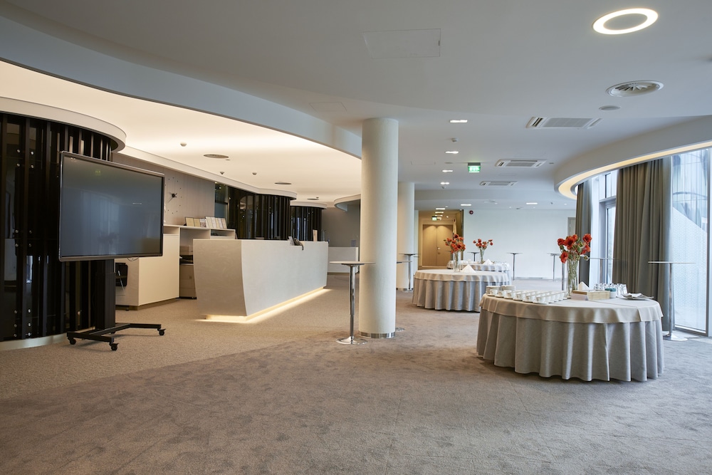 

Napoli - Tallinn - Tallink Express Hotel