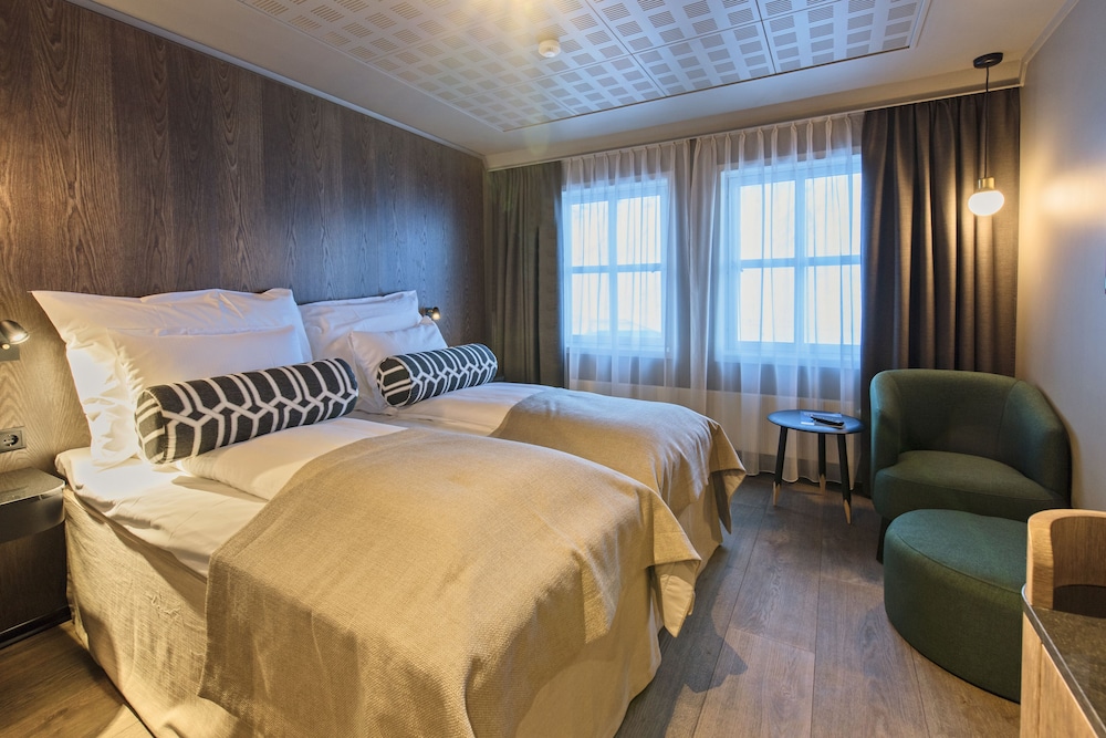 

Roma - Longyearbyen - Funken Lodge