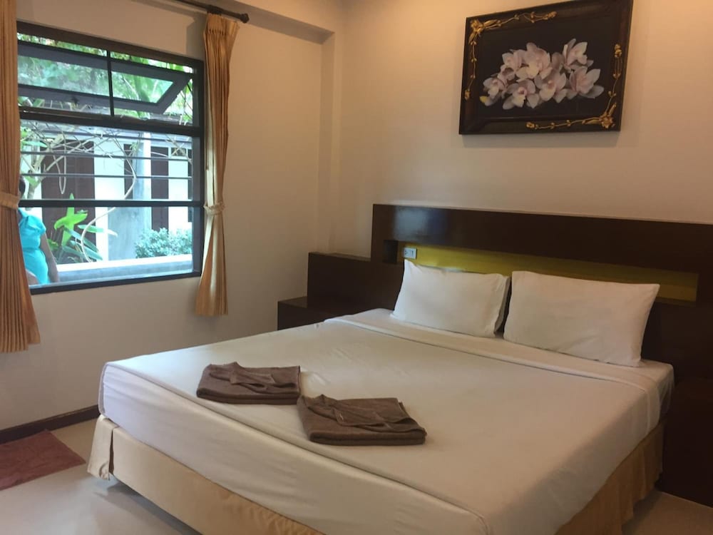 

Roma - Bangrak Beach - Koh Samui - Lucky Mother Bungalow Chaweng