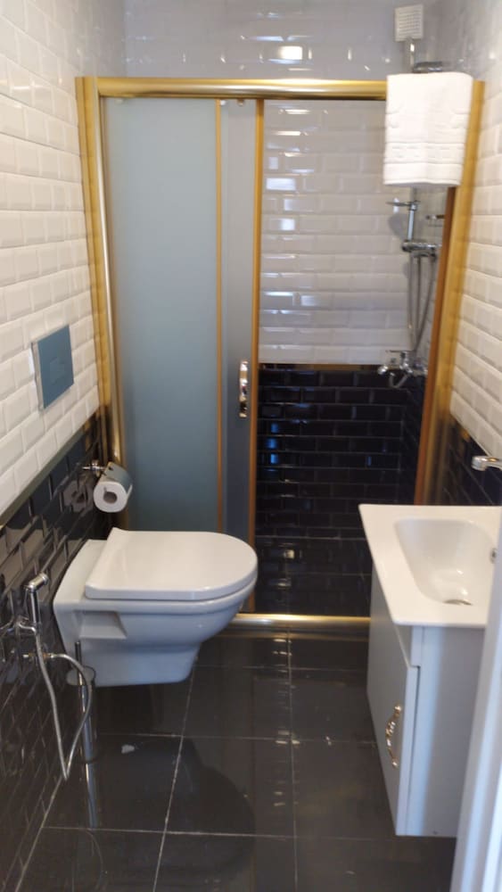 

Venezia - Beyoğlu - RHYTHM HOTEL