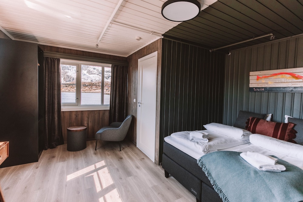 

Verona - Svolvær - Skårungen - Hotel, Cabins and Camping