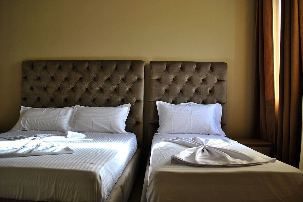 

Bologna - Lezhë - Hotel Frojd