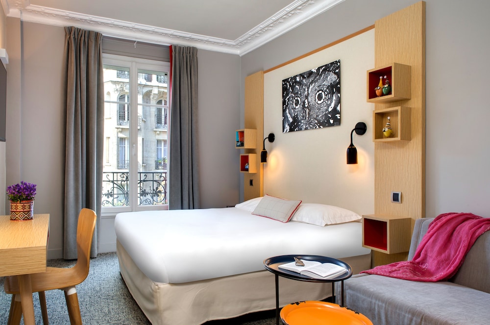 

Bari - Issy-les-Moulineaux - Chouette Hotel