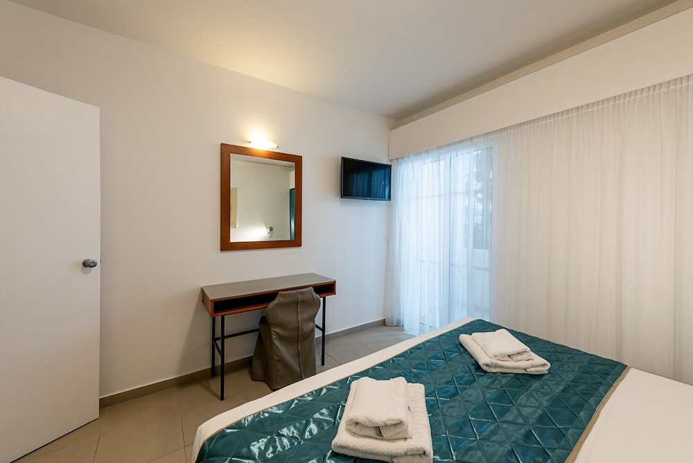 

Milano - Rodi, Isole Greche - Hotel Galaxias