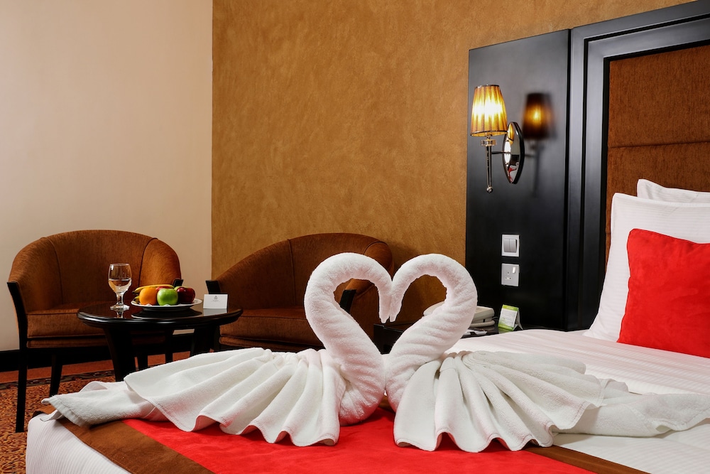 

Napoli - Sharjah - Royal Grand Suite Hotel